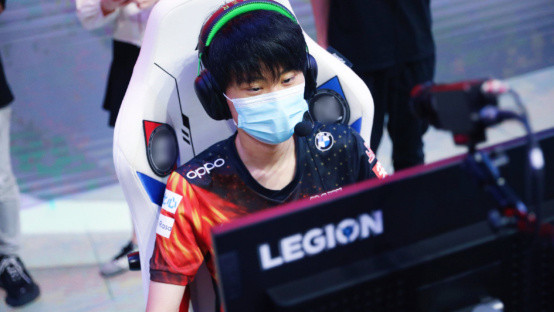 比赛或羽毛 比赛或羽毛