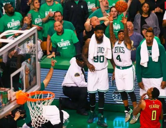 围绕场馆人 围绕场馆人